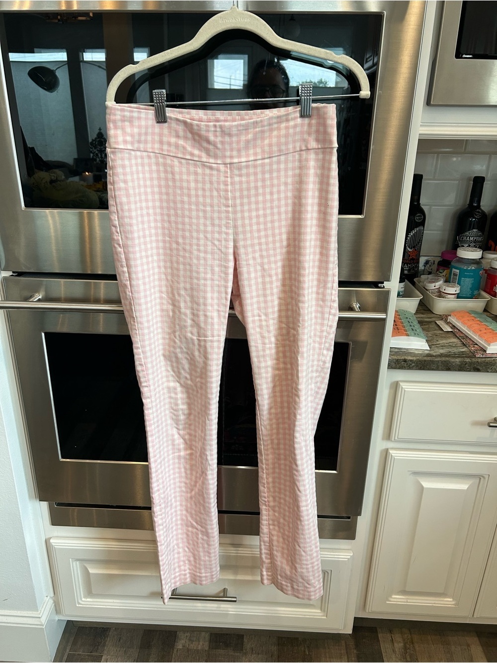 J. McLaughlin Pink and White Gingham Newport Capris size 6 some stains GUC